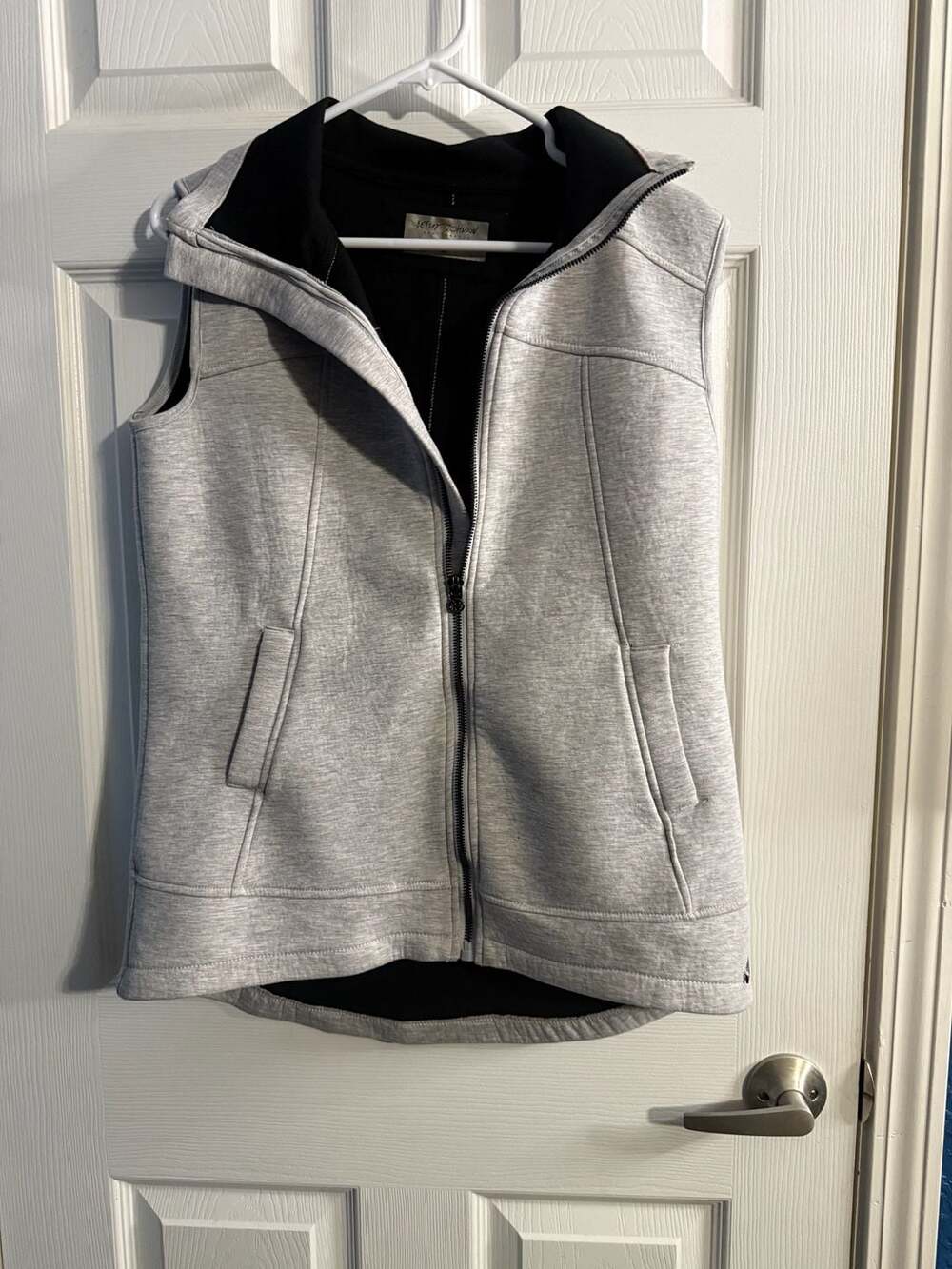 Betsey Johnson Performance Gray Hooded Full Zip Knit Vest Size L